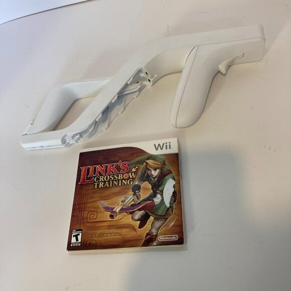 Link's Crossbow Training Wii Game + Official Nintendo Zapper Tested Complete - Picture 1 of 9